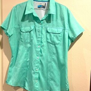 Magellan women’s XL light green fish gear top. Excellent condition.
